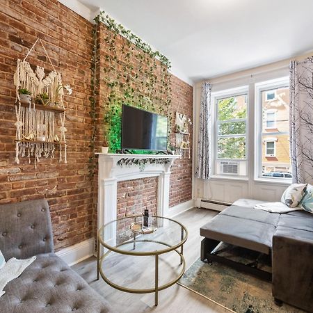 Апартаменты Minutes To Nyc Sleeps 5 Хобокен Экстерьер фото