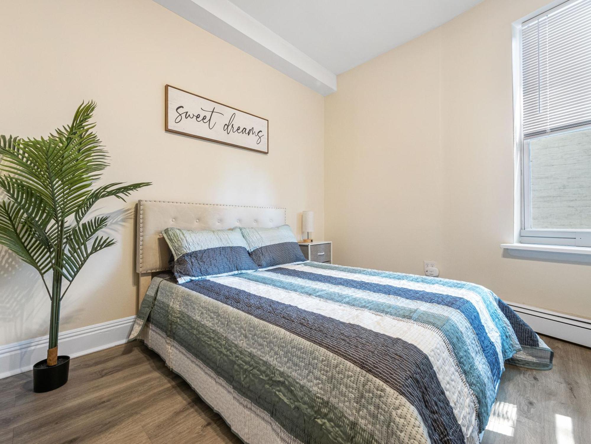 Апартаменты Minutes To Nyc Sleeps 5 Хобокен Экстерьер фото